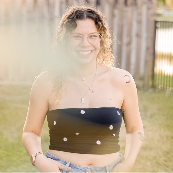 Silvia - Picture 2 of 3